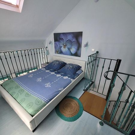 Gite Milly - 2 Studios En Coeur De Ville Номер фото