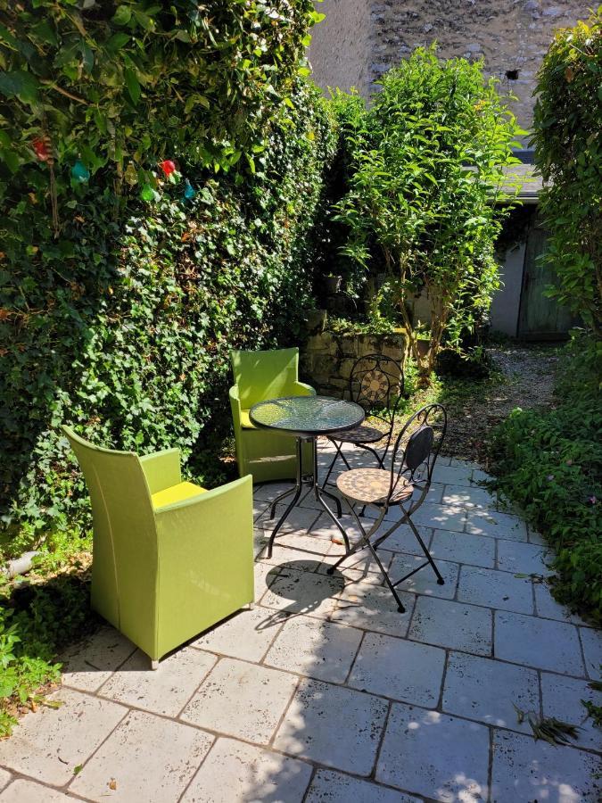 Gite Milly - 2 Studios En Coeur De Ville Экстерьер фото